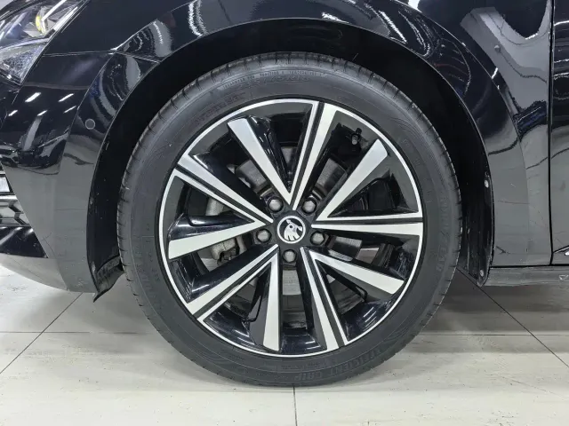 Skoda Superb — Фото автомобиля 6