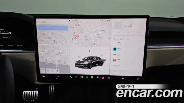 Tesla Model S — Фото автомобиля 14