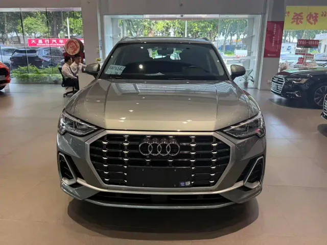 Audi Q3 — Фото автомобиля 2