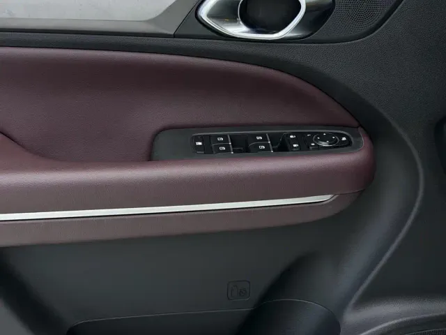 GAC Trumpchi M6 — Фото автомобиля 13