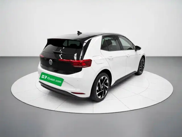 Volkswagen ID.3 — Фото автомобиля 6