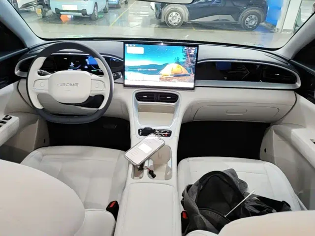 Geely Starry Wish — Фото автомобиля 9