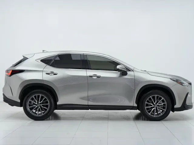 Lexus NX — Фото автомобиля 3