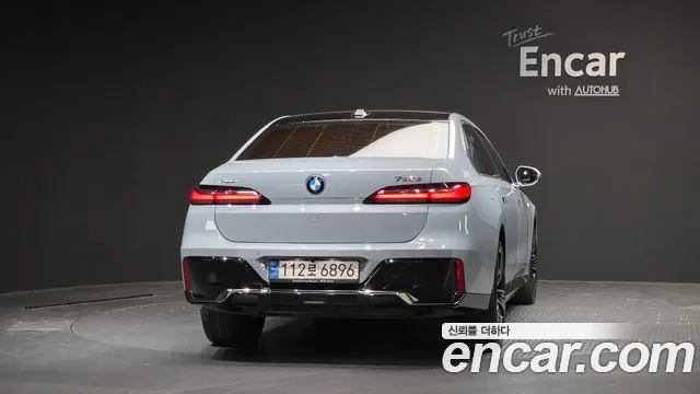 BMW 7 Series G70 — Фото автомобиля 4