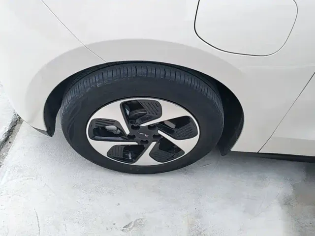 JAC Yiwei 3 — Фото автомобиля 24