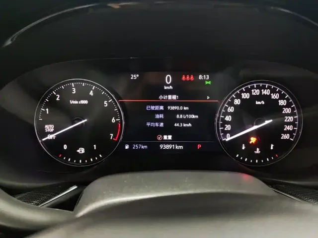 Buick Envision Plus — Фото автомобиля 11