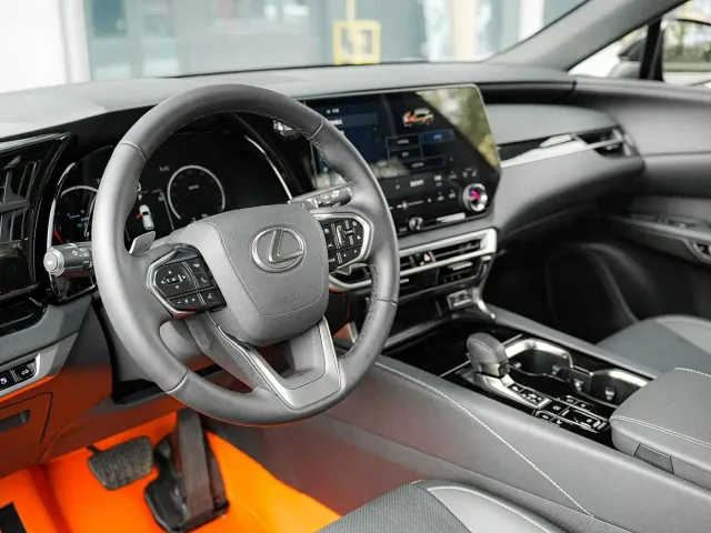 Lexus RX — Фото автомобиля 9
