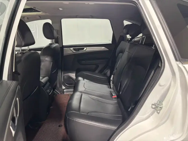 Haval M6 — Фото автомобиля 8