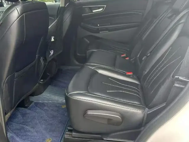 Ford Edge — Фото автомобиля 5