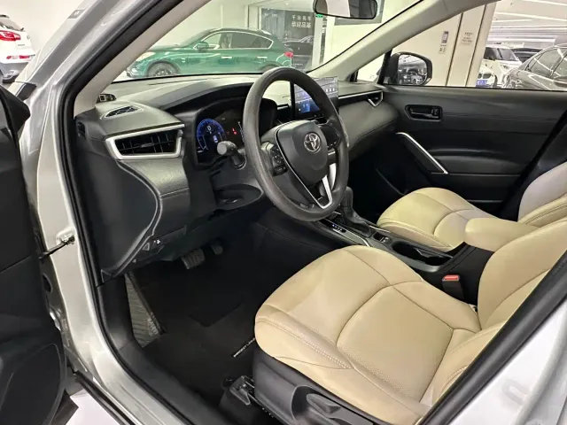 Toyota Frontlander — Фото автомобиля 4
