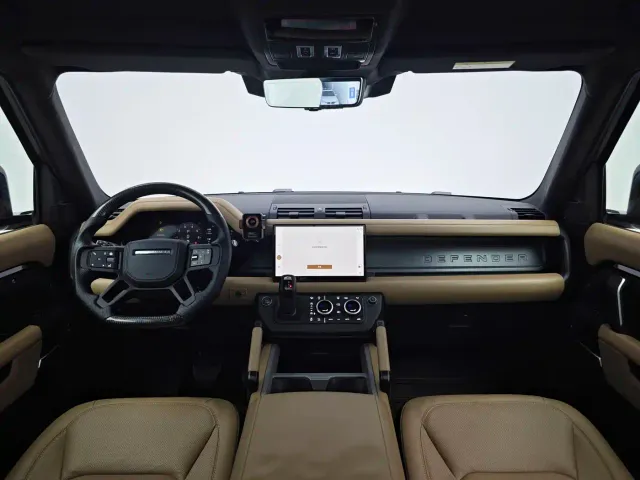Land Rover Defender — Фото автомобиля 10