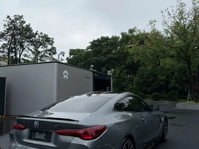 BMW M4 — Фото автомобиля 8