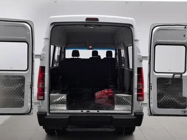 Iveco Daily — Фото автомобиля 16