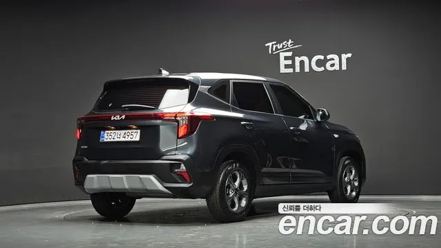 Kia Seltos Новый Seltos Бензин 2.0 2WD — Фото автомобиля 2
