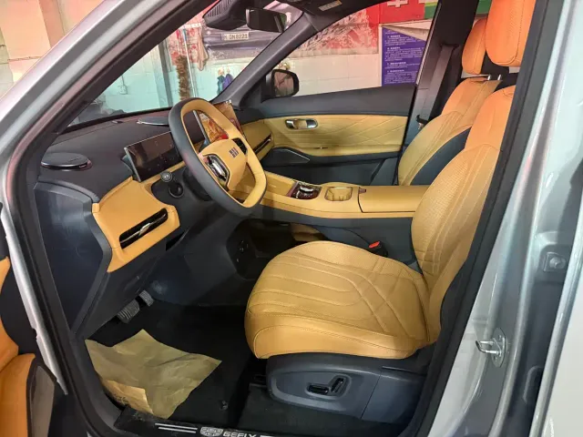 Geely Galaxy Galaxy Starship 7 EM-i 2025 120km Navigation Edition — Фото автомобиля 3