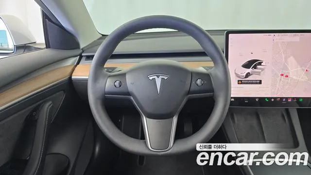 Tesla Model 3 — Фото автомобиля 19