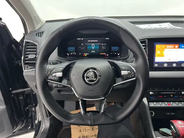 Skoda Karoq — Фото автомобиля 7