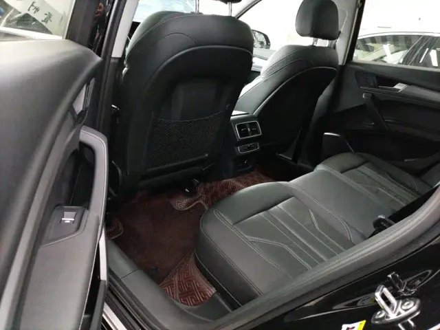 Audi Q5L — Фото автомобиля 12