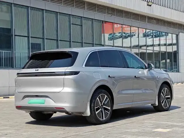 Li Auto L6 — Фото автомобиля 9