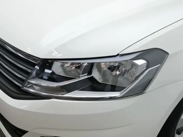 Volkswagen Lavida — Фото автомобиля 7