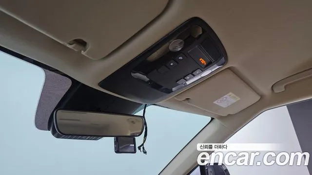 Kia Canival Carnival 4 поколение Бензин 11 мест Prestige — Фото автомобиля 18