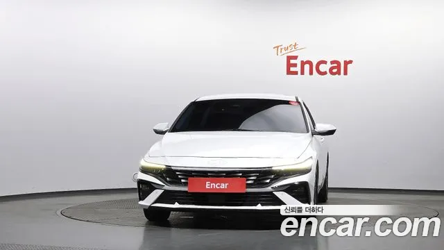 Hyundai Avante CN7 — Фото автомобиля 3