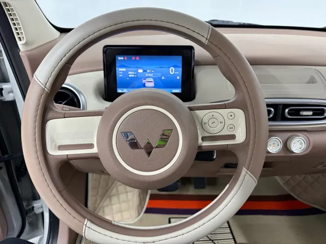 Wuling Motors Hongguang MINIEV 2025 4-Door Advanced — Фото автомобиля 11