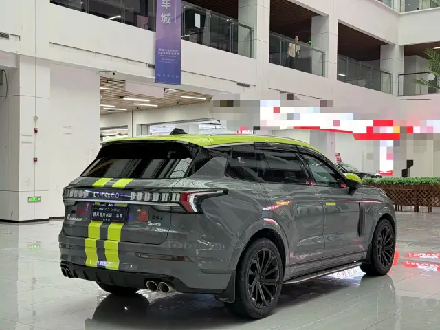 Lynk & Co 09 — Фото автомобиля 17