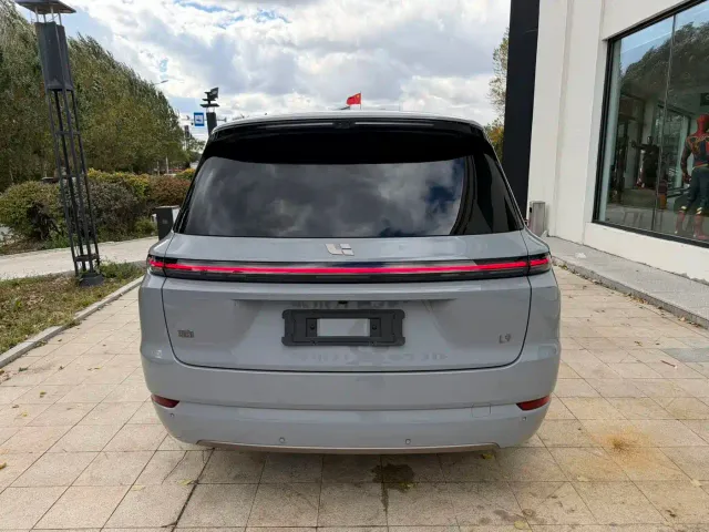 Li Auto L9 — Фото автомобиля 4
