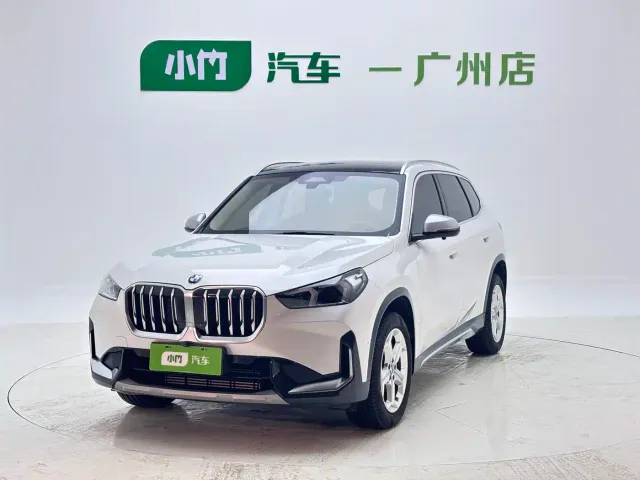 Фотография автомобиля — BMW X1