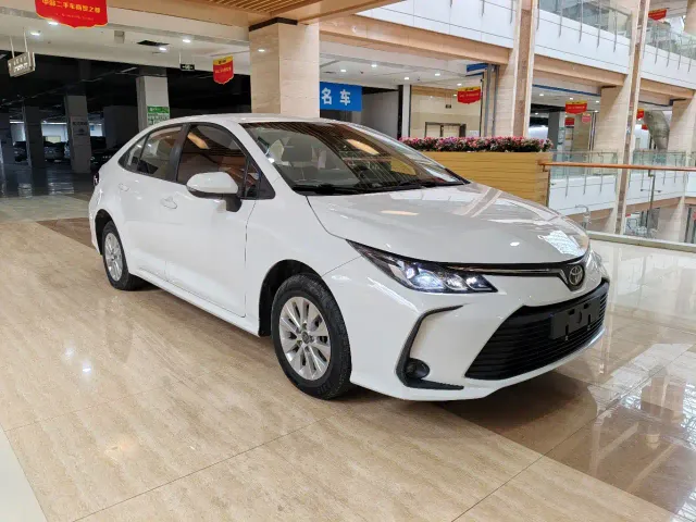 Toyota Corolla — Фото автомобиля 2