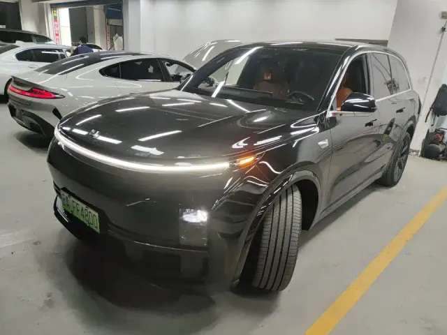 Фотография автомобиля — Li Auto L8