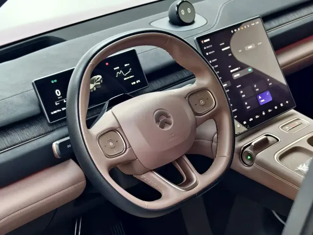 Nio EC6 — Фото автомобиля 11
