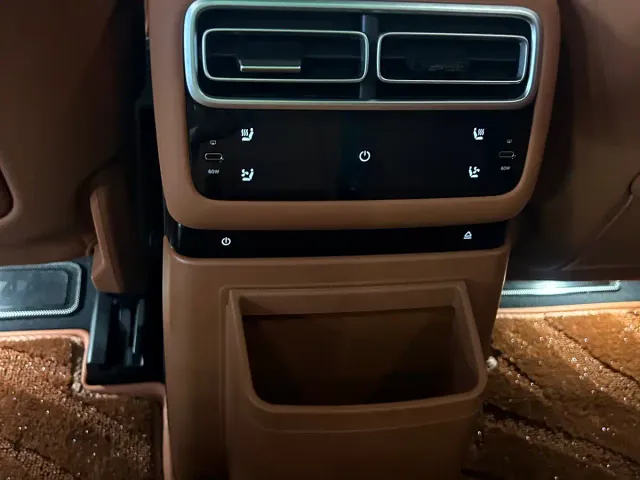 Li Auto L7 — Фото автомобиля 20