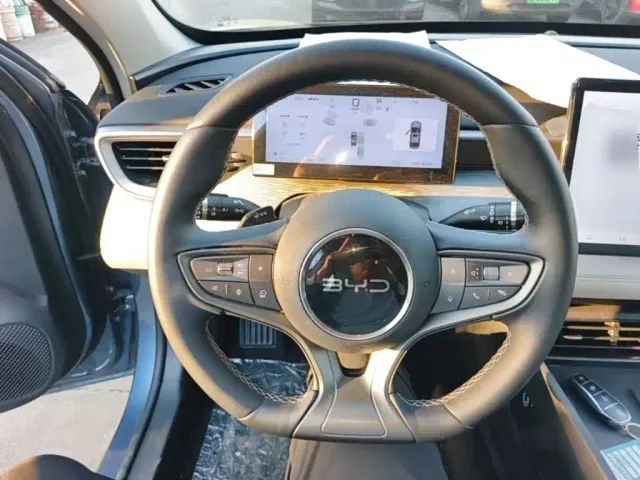 BYD Seal 05 DM-i — Фото автомобиля 10