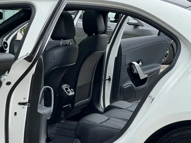 Mercedes-Benz A-Class — Фото автомобиля 13
