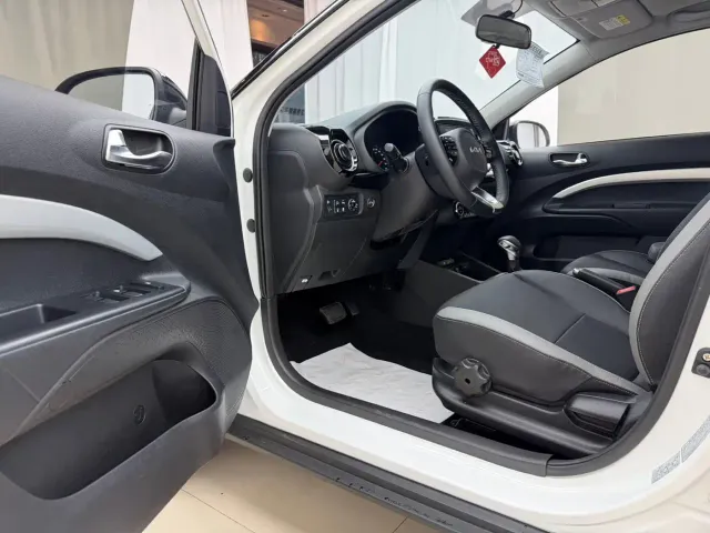 Kia KX1 — Фото автомобиля 5