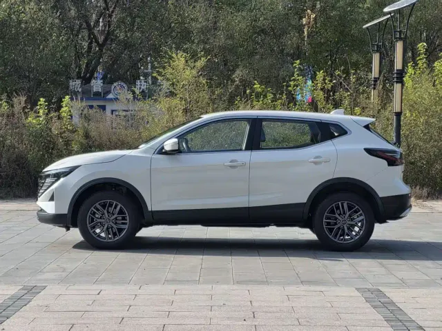 Nissan Qashqai — Фото автомобиля 3