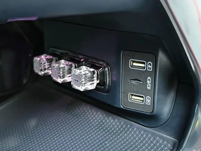 BYD FangChengBao Leopard 5 — Фото автомобиля 24