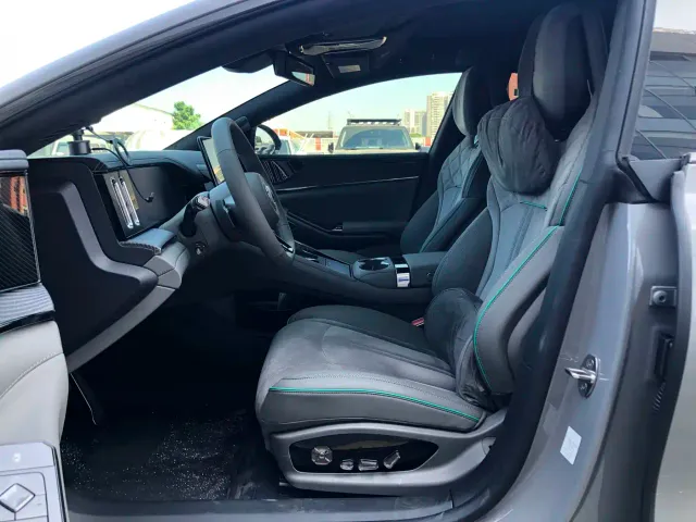 Denza Z9GT — Фото автомобиля 13