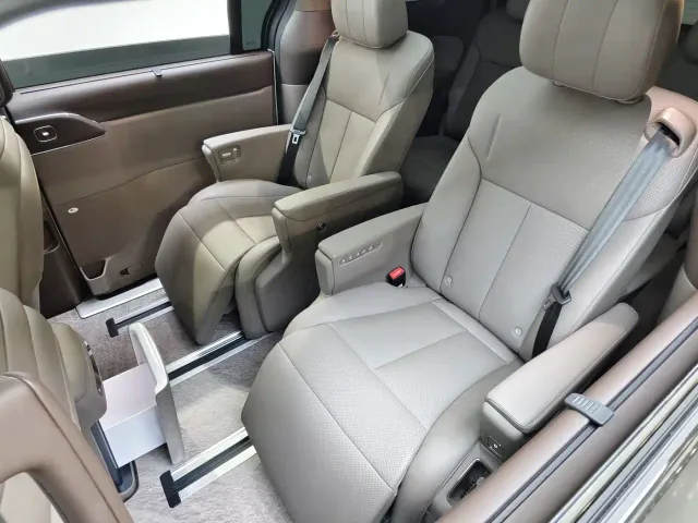 Arcfox Wendao V9 — Фото автомобиля 9