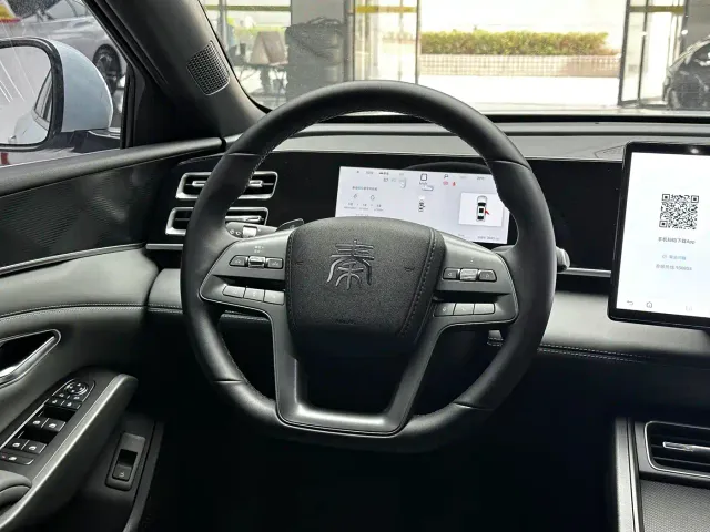 BYD Qin L — Фото автомобиля 10