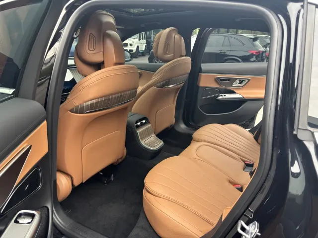 Mercedes-Benz E-Class — Фото автомобиля 7