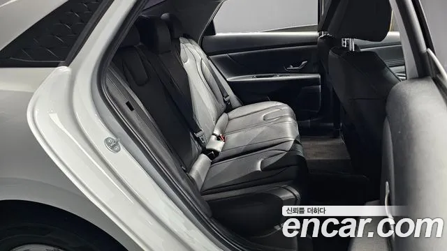 Hyundai Avante CN7 — Фото автомобиля 18