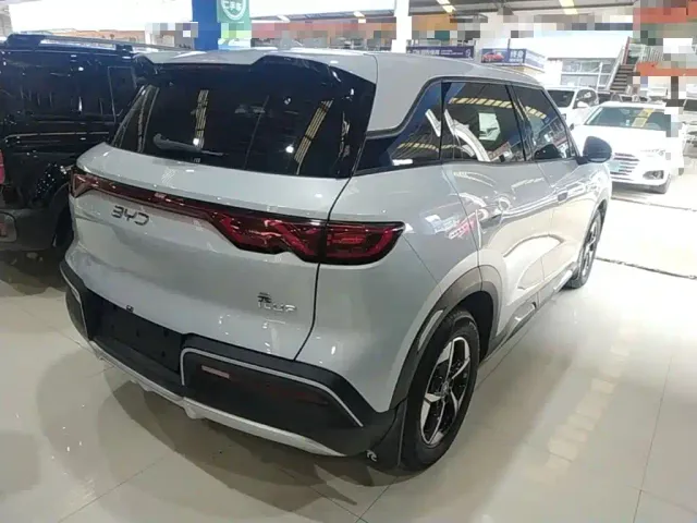 BYD Yuan UP — Фото автомобиля 6