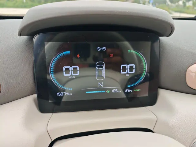 Leapmotor T03 — Фото автомобиля 15