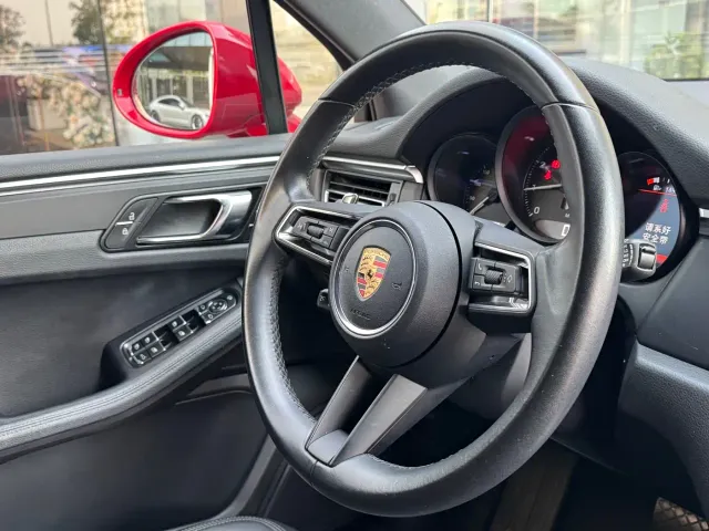 Porsche Macan — Фото автомобиля 8
