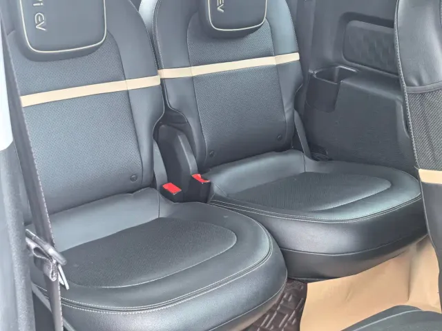 Baojun KiWi EV — Фото автомобиля 8