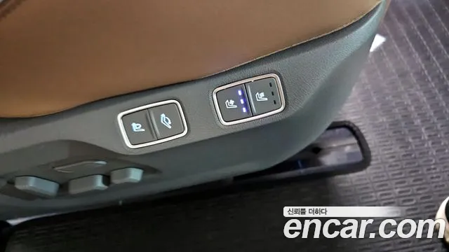 Hyundai Staria Staria 4WD Lounge 7 мест — Фото автомобиля 18