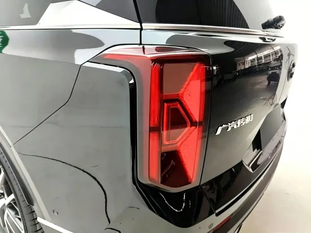 GAC Trumpchi GS8 — Фото автомобиля 20